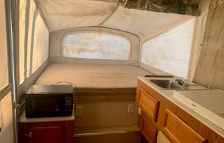 2001 Jayco Heritage Pop Up Camper - Sleeping 8