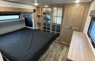 Perfect 5th Wheel with two bedrooms