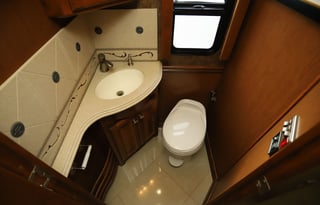 2012 Tiffin Motorhomes Phaeton 40 QBH