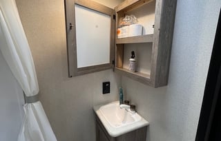 Cozy Keystone Springdale Mini with Bunk Beds