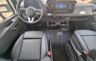 New 2025 Qwest on Mercedes Benz, 25 feet
