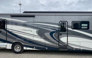 2021 Newmar Canyon Star 3927