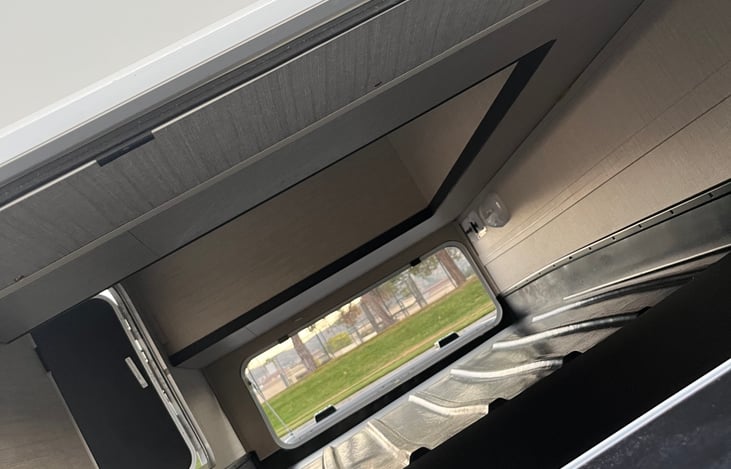 Storage with pass through from 3 sides