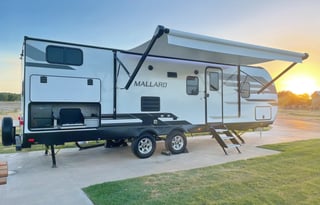 2022 Mallard  • Sleeps 8 • Ultimate Travel Trailer