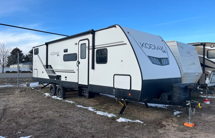 Electric equalizers. Electric slide and awning.