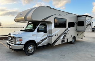 2019 Thor M. Coach Chateau 26B-Geaux Travel Y'all