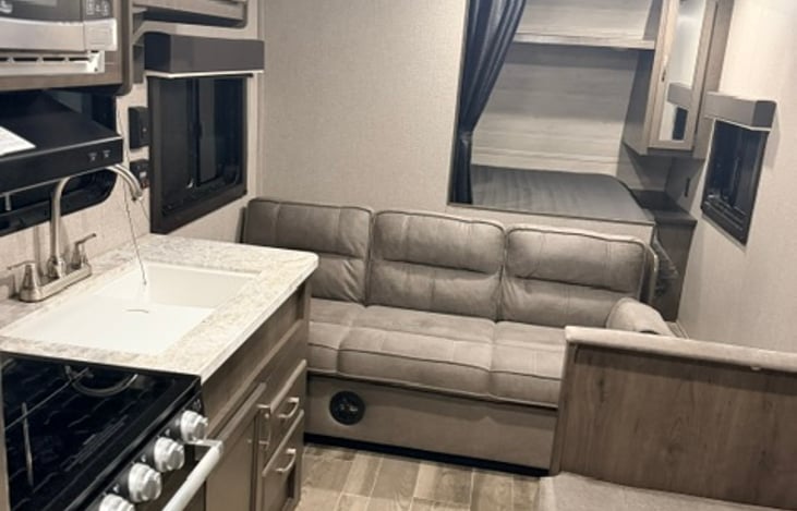 Comfy Sofa that converts to a twin size bed