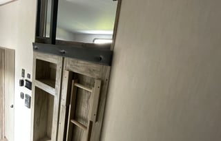 2022 Cherokee Arctic Wolf Suite 3660