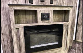 Luxury Family Arctic Wolf Sleeps 8