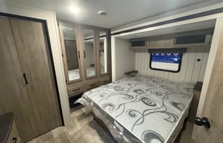 2025 Palomino Puma 26FKDS