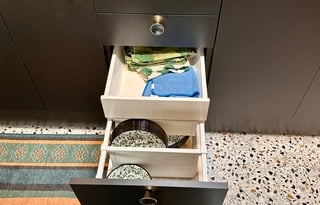 REMODELED, luxury  new interior. DELIVERY ONLY.