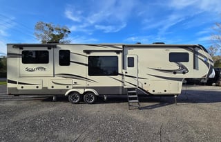 2021 Solitude 375RES-R