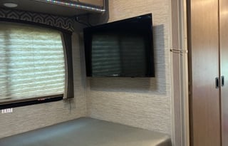 2021 Thor Motor Coach Chateau 25V