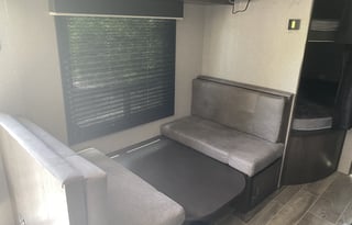 The Jay Bird's Home on the Road