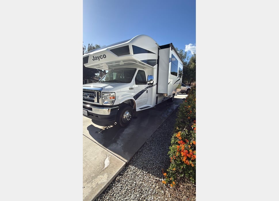 Class C Motor Home rentals in Temecula