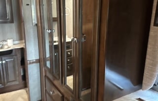 Fortis 33HB w/ Delivery, Sleeps 6-8