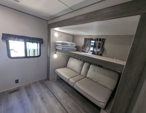 Coachmen RV Catalina Legacy Edition 343BHTS