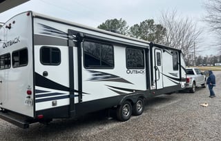 2020 Keystone Outback HAL527