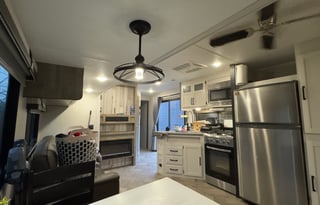 Palomino Puma Destination 39-PBQ