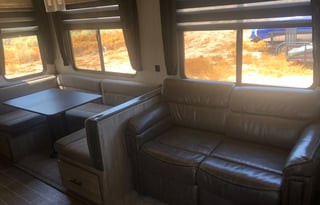 NEW rental! Sleeps 8 bunk house! FamilyFun!