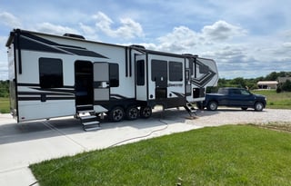 2022 Grand Design Momentum