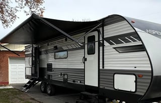 *Private Bathroom** 2022 Aspen Trail 38’ Bunkhouse