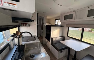 Family Adventure Bunkhouse – Easy Tow