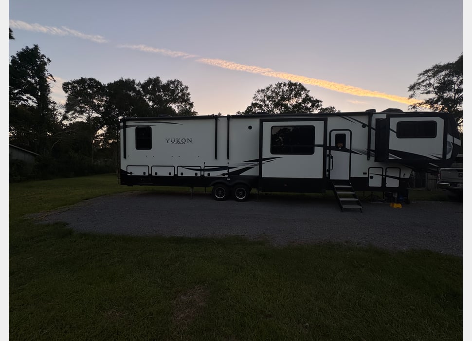 Fifth Wheel rentals in Broussard
