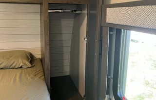 Big Family Friendly Trailer - Wildwood Bunkhouse