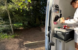 2023 Vast Overland **OFF GRID** SEATS/SLEEPS 4