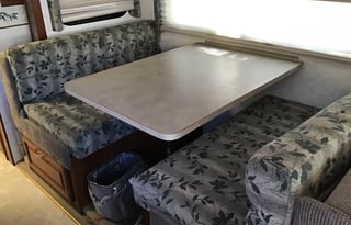 2002 Fleetwood RV Bounder 31W