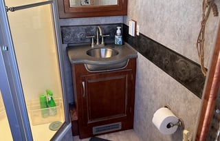 Recently Remodeled 2005 Fleetwood Pace Arrow