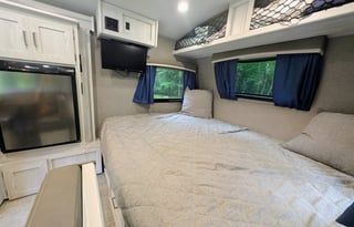 GeoPro | Modern, Cozy & Well-Equipped, Easy to Tow