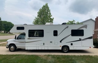 Thor Majestic 31 foot  Class C Ford E450 Chassis