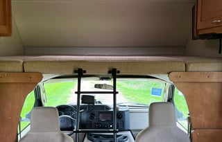 2017 Winnebago Spirit 25B