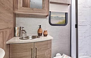 2021 Qwest 24R Sprinter RV