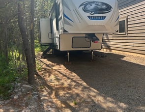 Forest River RV Cherokee Arctic Wolf 298LB