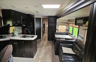 2019 Venture RV SportTrek Touring Edition 343VBH