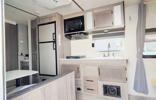 2021 Gulf Stream RV Envision 18RBD