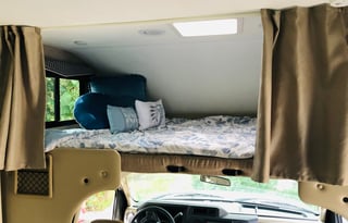 Glamping @ it’s Finest!!! 24’ Drivable Class C