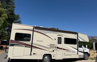 2017 Coachmen RV Leprechaun 260DS Ford 450