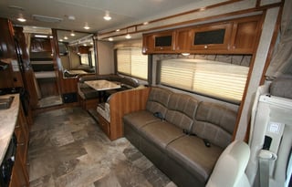 This Classy Class C is Clean, Comfortable & Cozy!