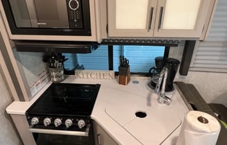 2022 Thor Motor Coach Quantum LC