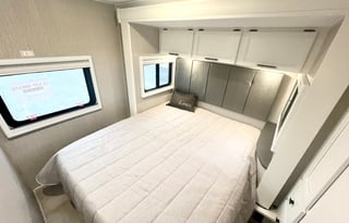 26 *NEW* 2023 Prism Mercedes Luxury Rv - Sleeps 6