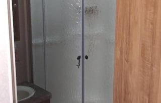 Rose Hideaway RV Rental on the Lake