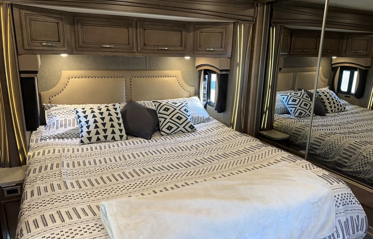 King Size Serta Mattress Adjustable for Each Side of the Bed