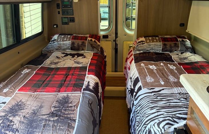 Twin beds with adjustable head. These do not convert to kings.