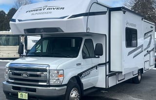 S17 -2027 Sunseeker 3250 Bunkhouse