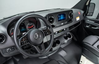 Explore & Escape - Luxury Mercedes Sprinter 2500