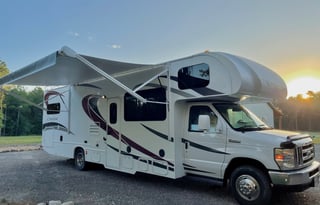 2016 Thor Motor Coach Chateau 31E Bunkhouse